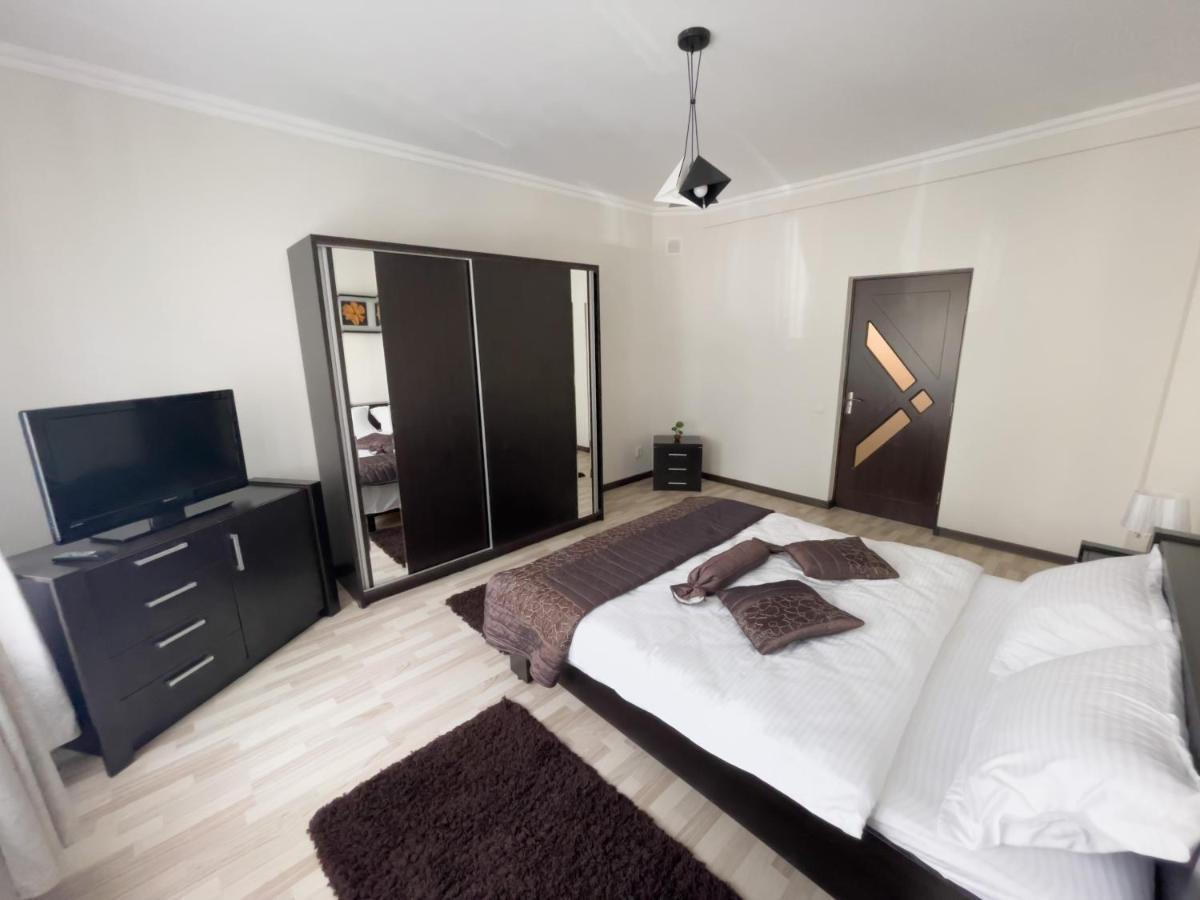 Enjoy Apartments - Spacious Retreat In Our Villa Kolozsvár Kültér fotó