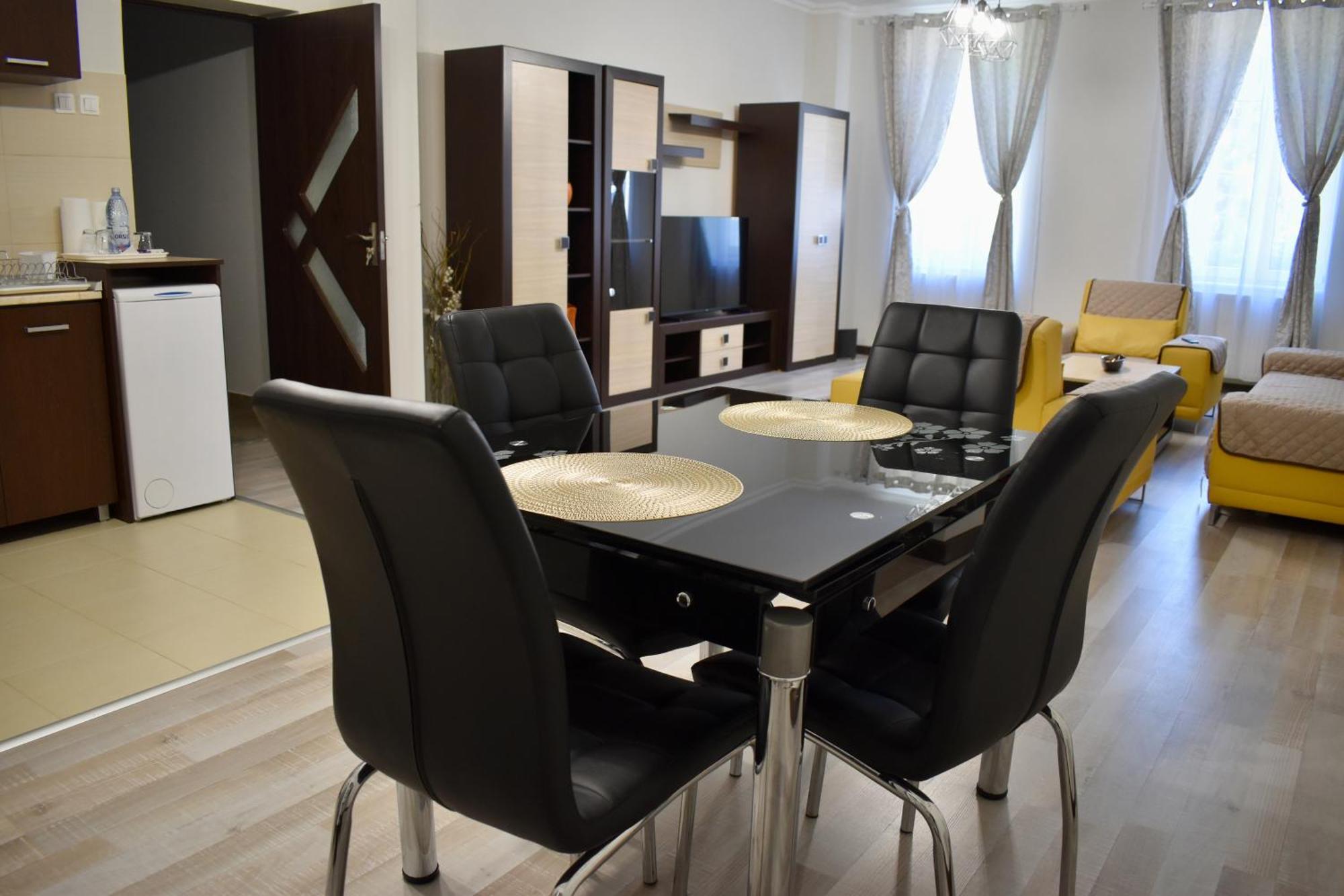Enjoy Apartments - Spacious Retreat In Our Villa Kolozsvár Kültér fotó